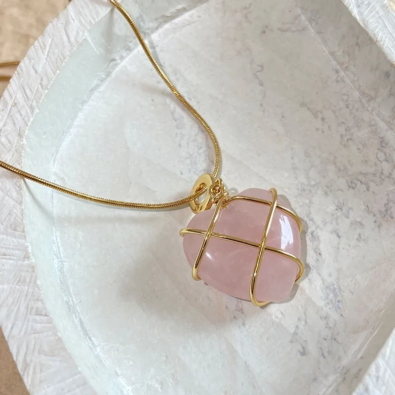 Fashion Heart Shape Gemstone Pendant Necklace
